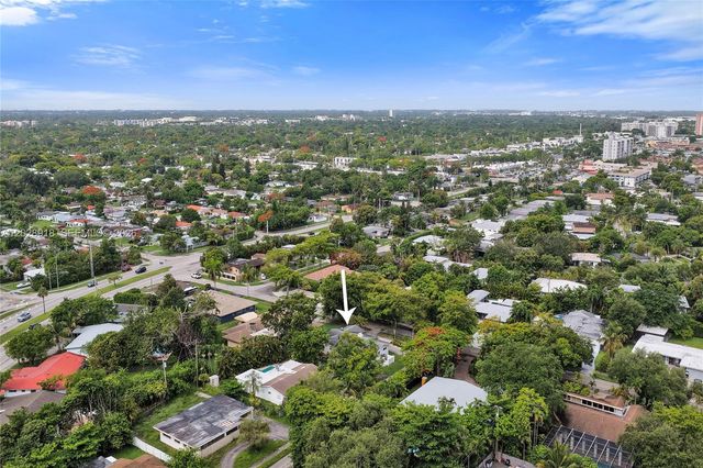 18641 NE 21st Ave, Miami, FL 33179