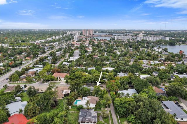 18641 NE 21st Ave, Miami, FL 33179
