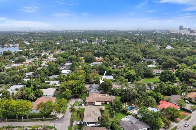 18641 NE 21st Ave, Miami, FL 33179
