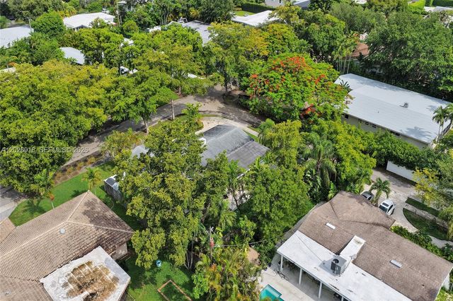 18641 NE 21st Ave, Miami, FL 33179