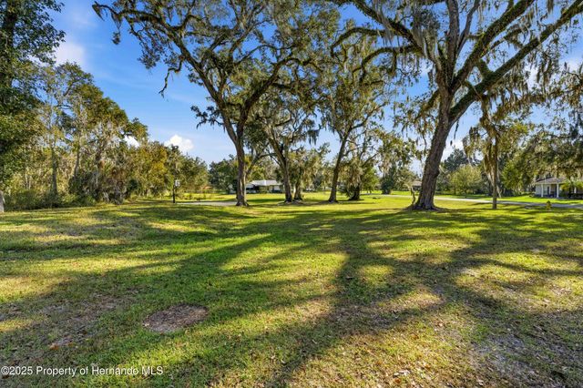 23327 Eppley Drive, Brooksville, FL 34601