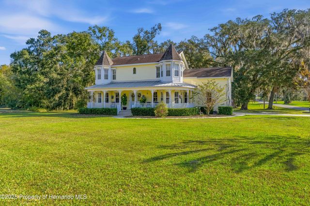 23327 Eppley Drive, Brooksville, FL 34601