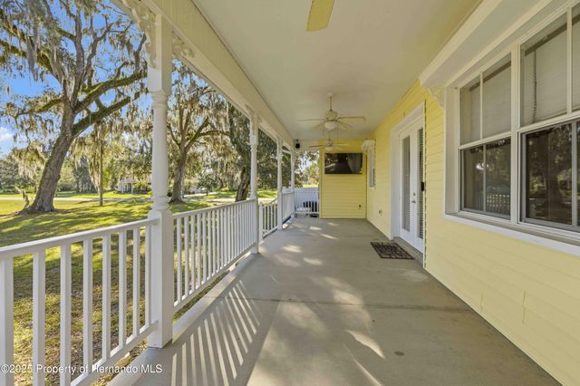 23327 Eppley Drive, Brooksville, FL 34601