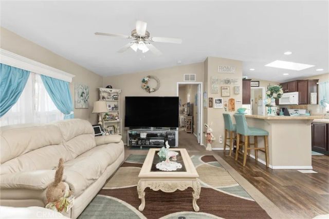2755 W Arrow 94, La Verne, CA 91750