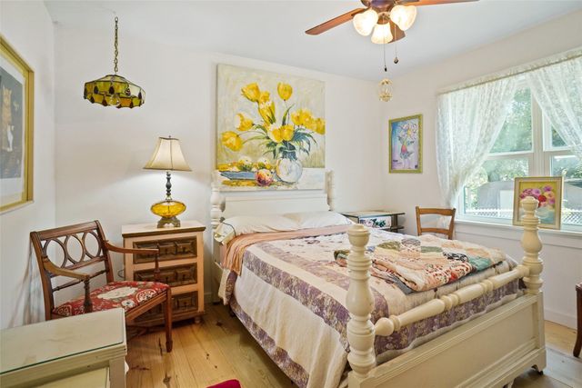 302 Collum Drive, Lake Bridgeport, TX 76426