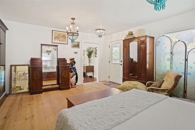 302 Collum Drive, Lake Bridgeport, TX 76426