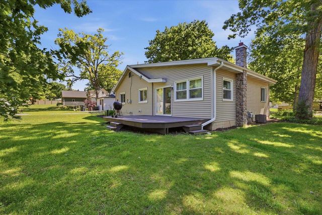 N9119 Maple STREET, East Troy, WI 53120