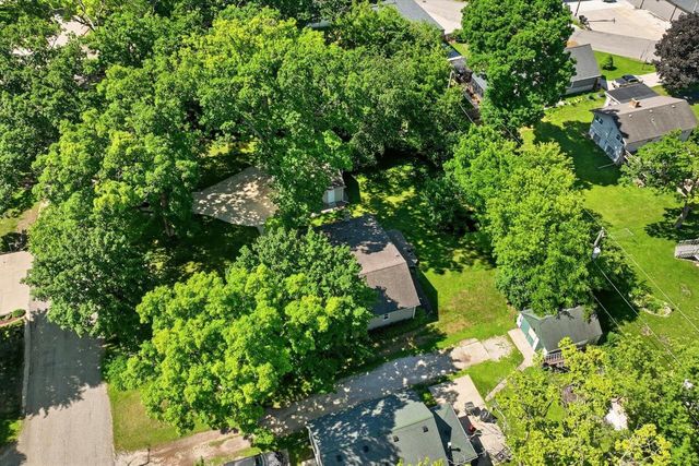 N9119 Maple STREET, East Troy, WI 53120