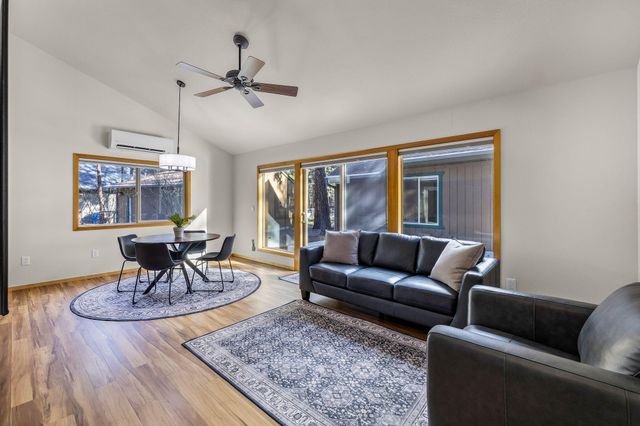 69388 Tollgate, Sisters, OR 97759