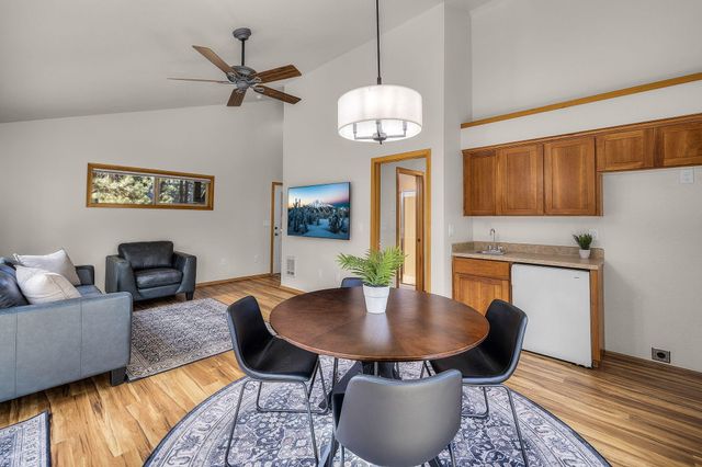 69388 Tollgate, Sisters, OR 97759