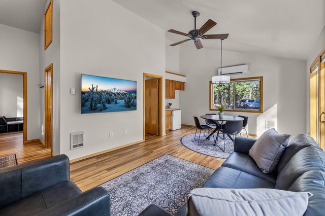 69388 Tollgate, Sisters, OR 97759