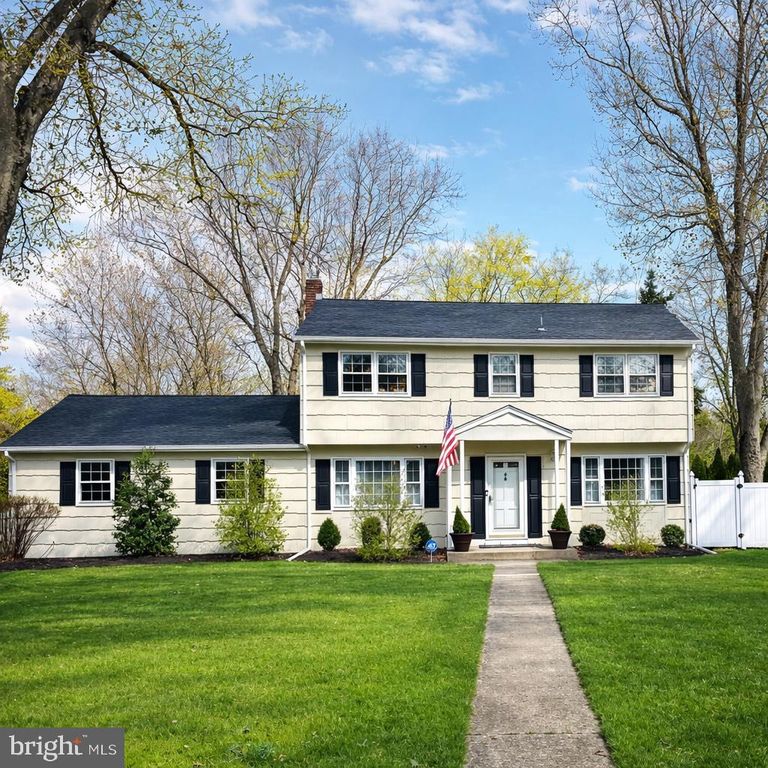 20 COREY DR, Ewing, NJ 08628