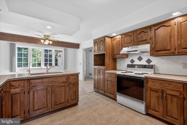 112 BRAMBLEWOOD LN, Lewisberry, PA 17339