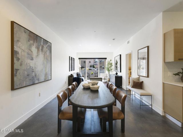 5016 Bakman Avenue 104, North Hollywood, CA 91601