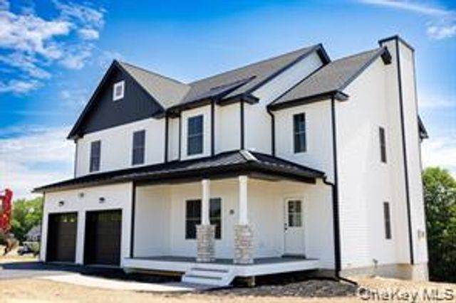 46 Azalea Lane, Slate Hill, NY 10973