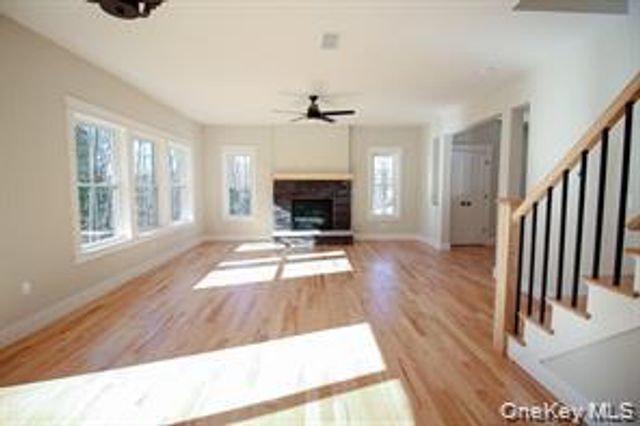 46 Azalea Lane, Slate Hill, NY 10973