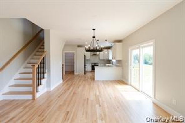 46 Azalea Lane, Slate Hill, NY 10973