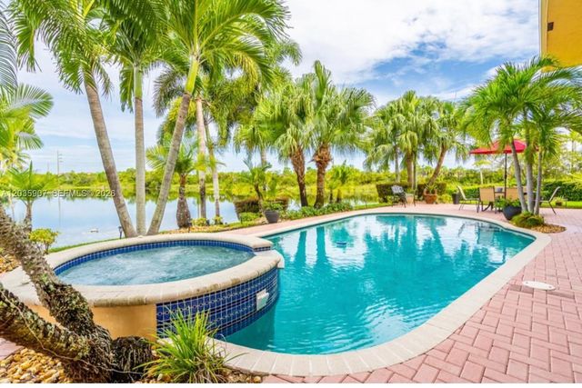 1333 SW 175th Way, Pembroke Pines, FL 33029