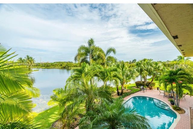 1333 SW 175th Way, Pembroke Pines, FL 33029