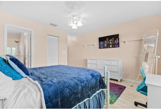 1333 SW 175th Way, Pembroke Pines, FL 33029