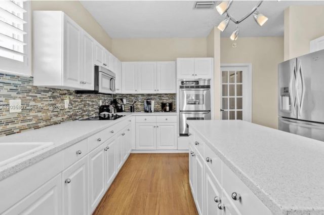 1333 SW 175th Way, Pembroke Pines, FL 33029
