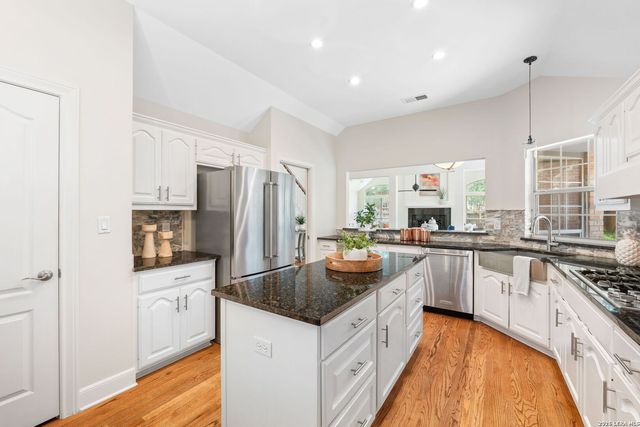 34 Longsford, San Antonio, TX 78209