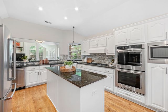 34 Longsford, San Antonio, TX 78209