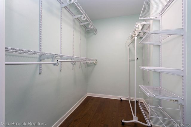 2021 Klingensmith Road 83, Bloomfield Hills, MI 48302