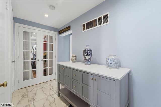 105 Osceola Ave, Middlesex Boro, NJ 08846