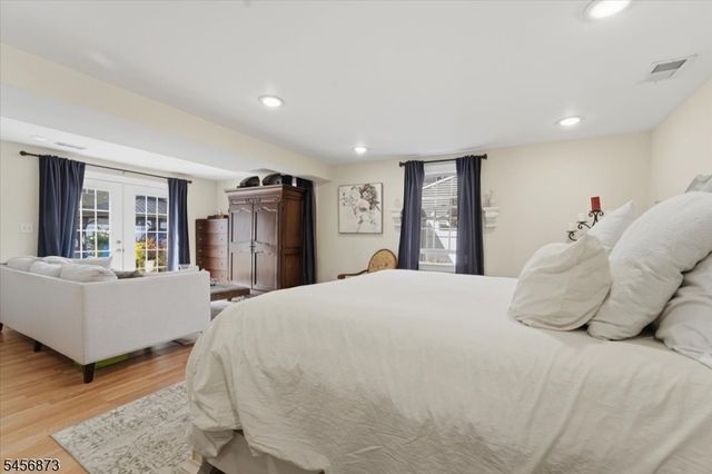 105 Osceola Ave, Middlesex Boro, NJ 08846
