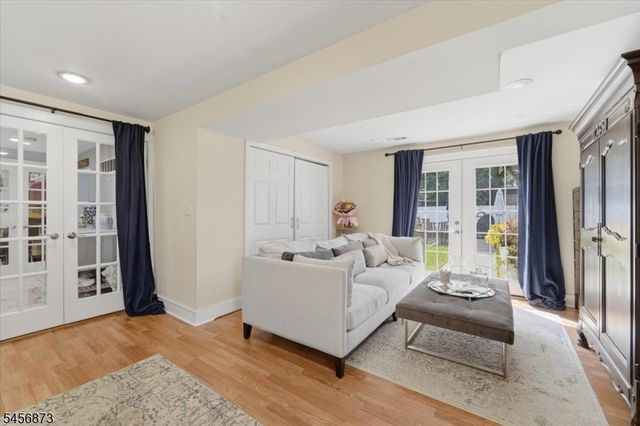 105 Osceola Ave, Middlesex Boro, NJ 08846