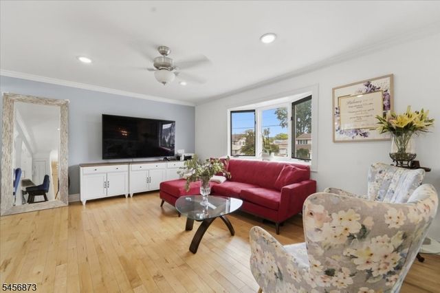 105 Osceola Ave, Middlesex Boro, NJ 08846