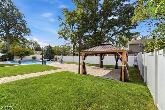 105 Osceola Ave, Middlesex Boro, NJ 08846