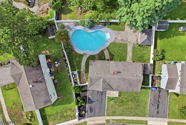 105 Osceola Ave, Middlesex Boro, NJ 08846