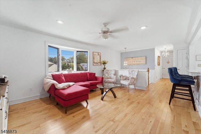 105 Osceola Ave, Middlesex Boro, NJ 08846