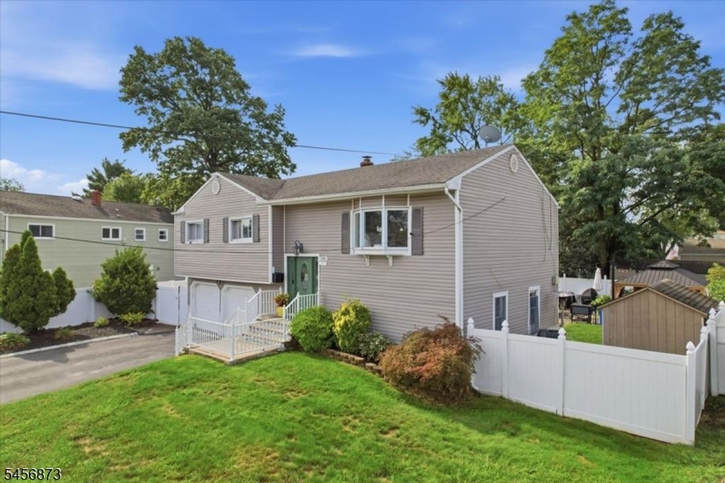 105 Osceola Ave, Middlesex Boro, NJ 08846 — photo 2