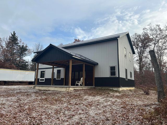 2873 W Oliver Street, Webber Twp, MI 49304