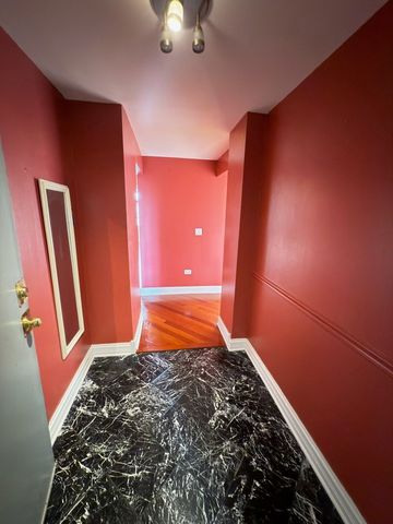 8809 W Golf Road 11F, Niles, IL 60714