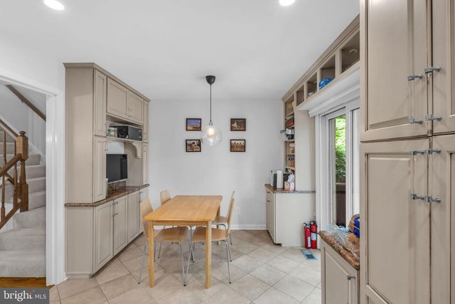 6861 WILLIAMSBURG POND CT, Falls Church, VA 22043