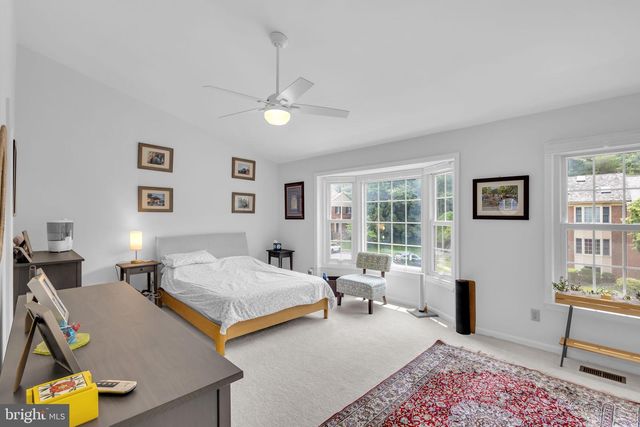 6861 WILLIAMSBURG POND CT, Falls Church, VA 22043