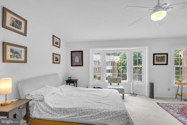 6861 WILLIAMSBURG POND CT, Falls Church, VA 22043