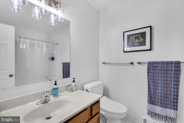 6861 WILLIAMSBURG POND CT, Falls Church, VA 22043