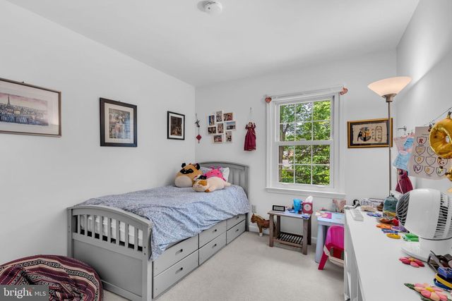 6861 WILLIAMSBURG POND CT, Falls Church, VA 22043