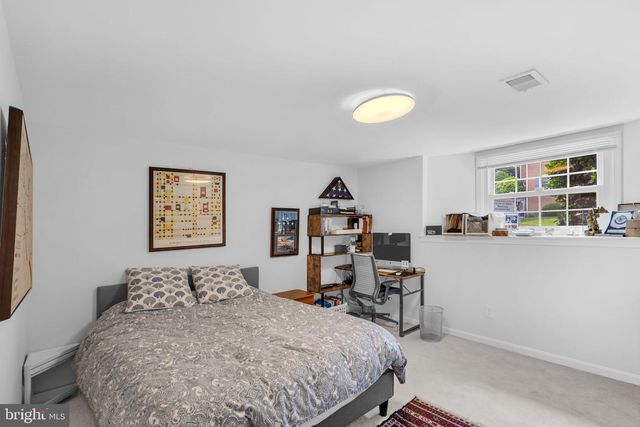 6861 WILLIAMSBURG POND CT, Falls Church, VA 22043