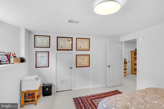 6861 WILLIAMSBURG POND CT, Falls Church, VA 22043