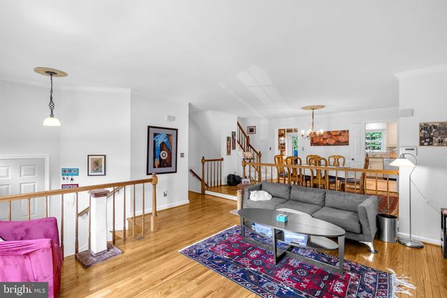 6861 WILLIAMSBURG POND CT, Falls Church, VA 22043