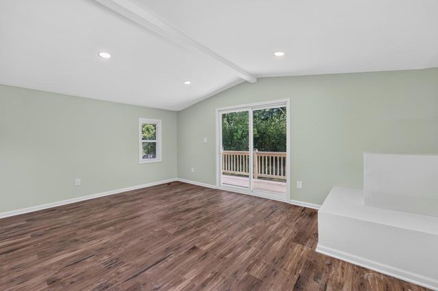 1836 W Mequon ROAD, Mequon, WI 53092