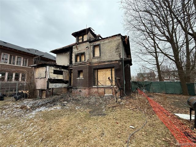 649 E Boston Boulevard, Detroit, MI 48202