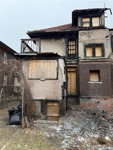 649 E Boston Boulevard, Detroit, MI 48202