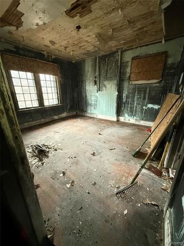 649 E Boston Boulevard, Detroit, MI 48202